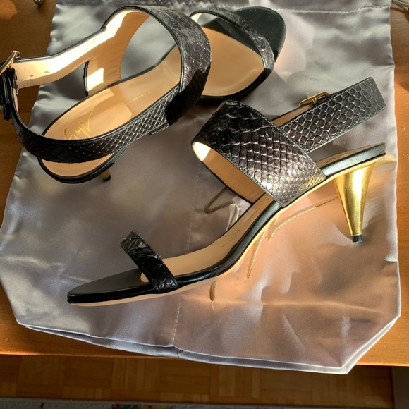 Giuseppe Zanotti (7.5 women) Kitten Heel - Picture 4 of 10